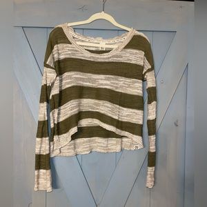 Super cute Roxy sweater light nit